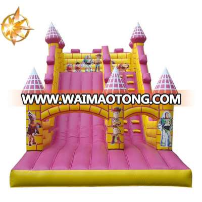 The most popular hot style inflatable slide attracts children